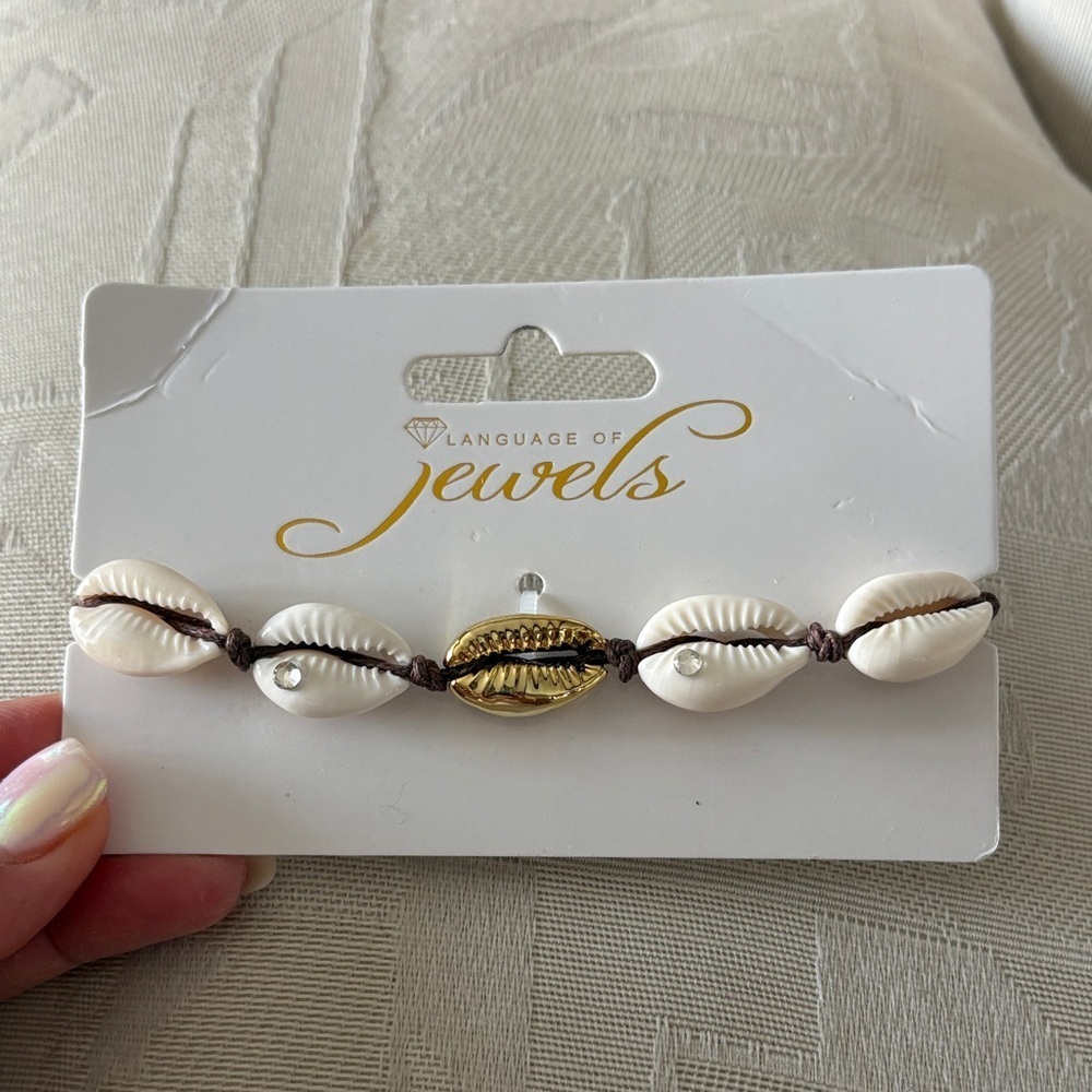 NWT Gold and Cream SHELL wrist / ankle Bracelet adjustable summer beach